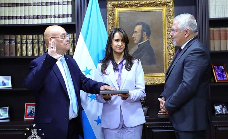 Honduras juramenta a embajador ante&nbsp;Rusia