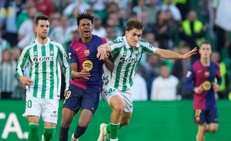 Barça empata y le da vida al Real&nbsp;Madrid