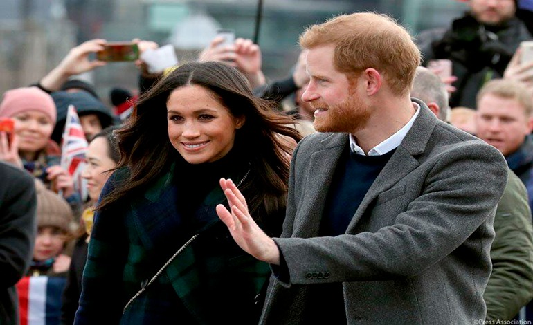 El príncipe Enrique y su esposa Meghan llaman a proteger a los niños de las redes&nbsp;sociales