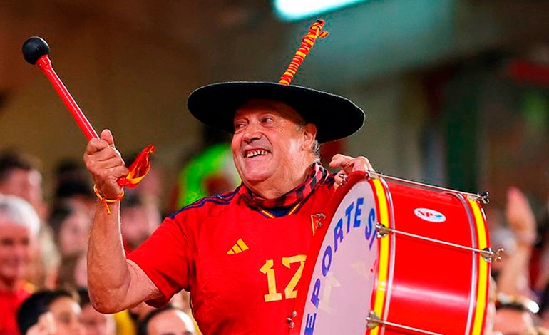 Fallece Manolo “el del&nbsp;Bombo”