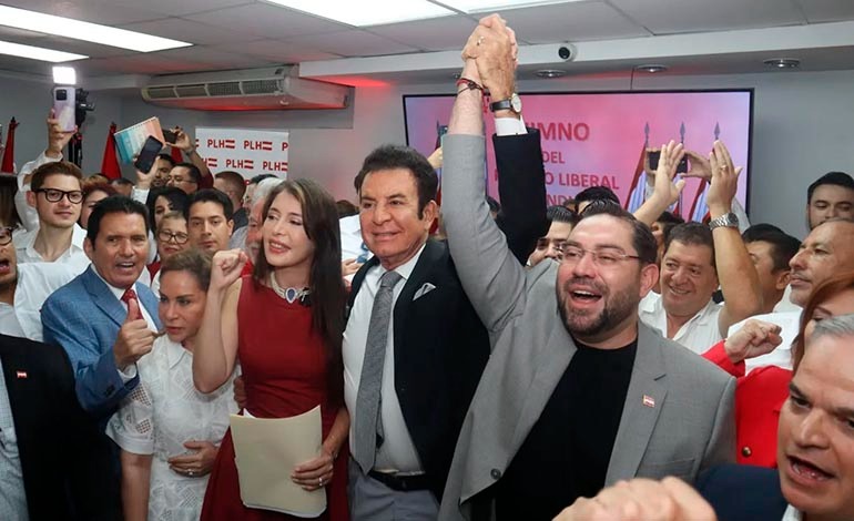 Salvador Nasralla logra la unidad del Partido&nbsp;Liberal