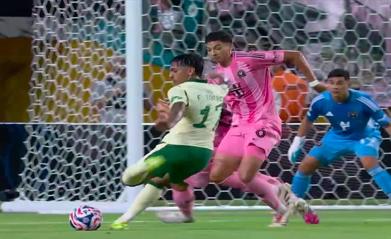 Paulinho resurge como héroe y clasifica al&nbsp;Palmeiras