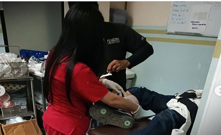 Se bate a duelo con la policía y sale&nbsp;perdiendo