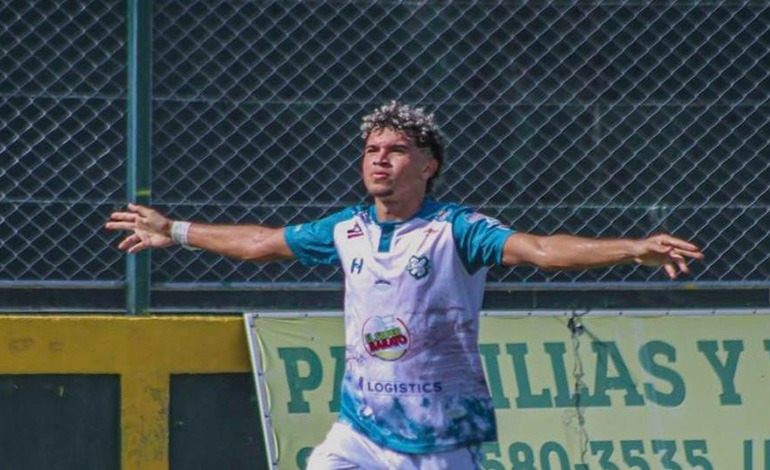 Erik Puerto ahora brilla como&nbsp;goleador