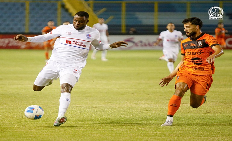Olimpia empata ante Águila y deja abierta su&nbsp;clasificación