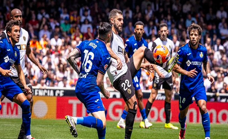 Valencia despierta en Mestalla y frena al&nbsp;Getafe