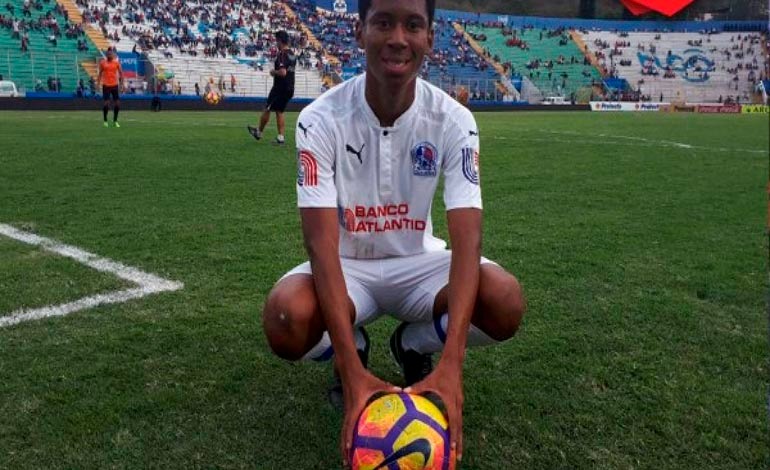 No soy del blanco, soy del azul: Limber&nbsp;Jr.