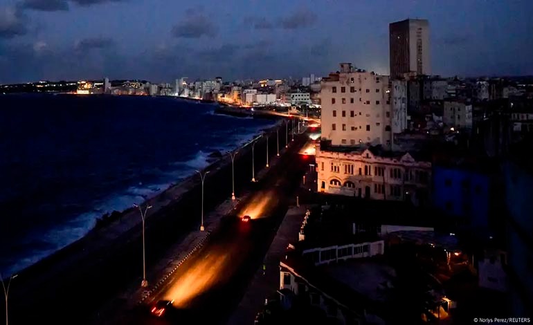 Apagones azotan Cuba