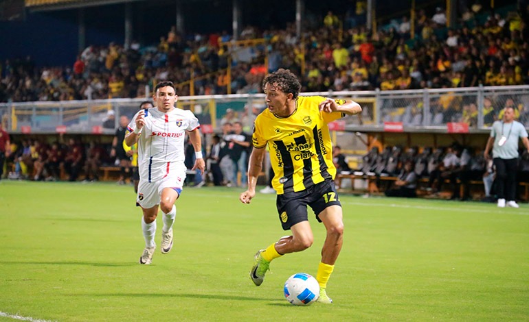 Plaza Amador sorprende a Real&nbsp;España