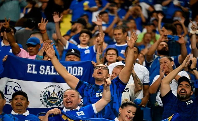 FIFA sanciona a El Salvador por insultos&nbsp;racistas