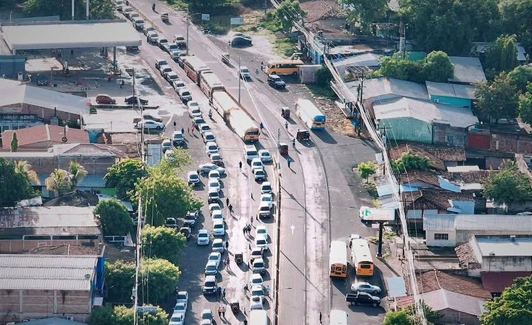 Pobladores del sur prefieren las playas salvadoreñas y pagar en&nbsp;dólares