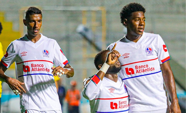 Olimpia le dio cátedra al Real&nbsp;España