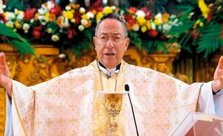 Cardenal llama a la oración y al&nbsp;servicio