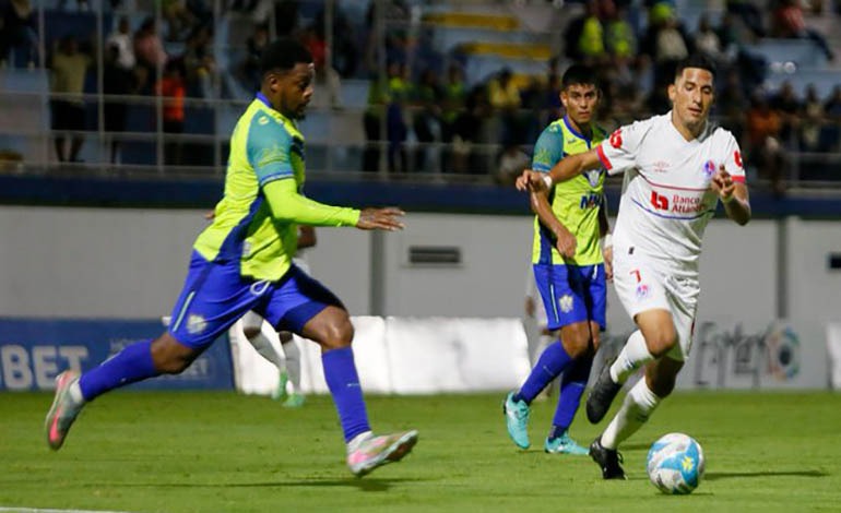 Olimpia rescata empate agónico ante Olancho&nbsp;FC