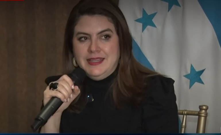 Cossette López denuncia boicot y “situación&nbsp;crítica”