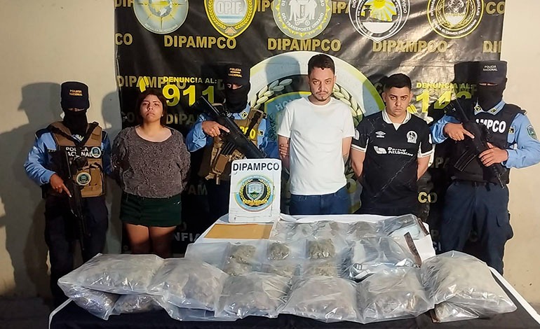 DIPAMPCO desmantela célula de “Al Qaeda” con millonario cargamento de droga&nbsp;“Krispy”