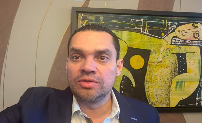 Zambrano denuncia que Luis Redondo intenta desestabilizar el país desde el&nbsp;CN