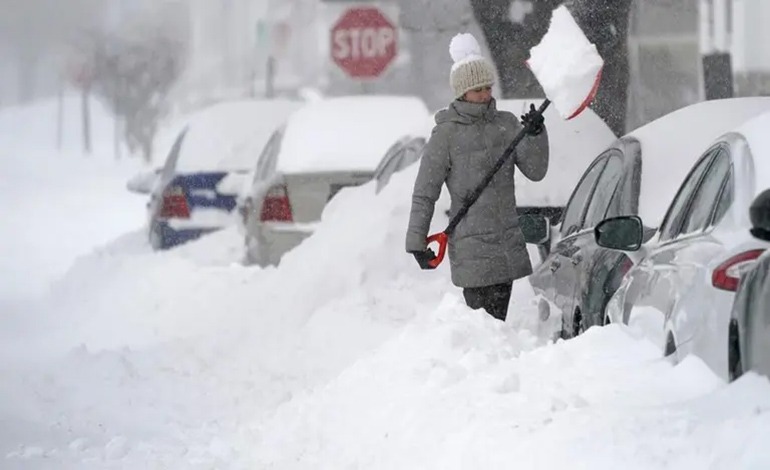 Queens amanece bajo la nieve tras histórica tormenta&nbsp;invernal