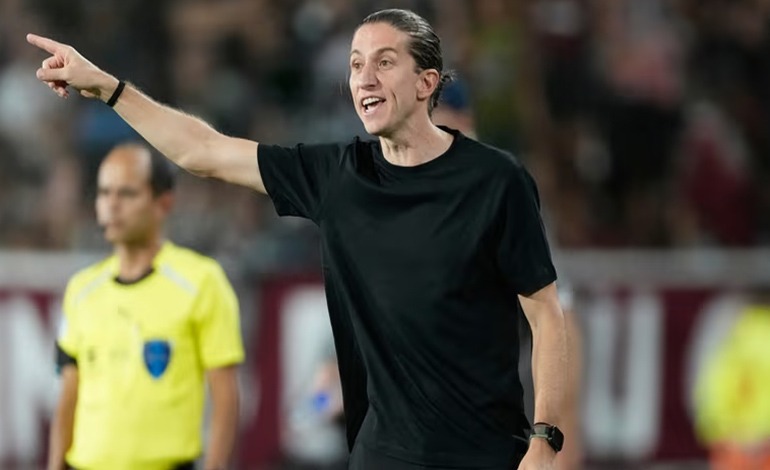 Flamengo destituye a Filipe&nbsp;Luís