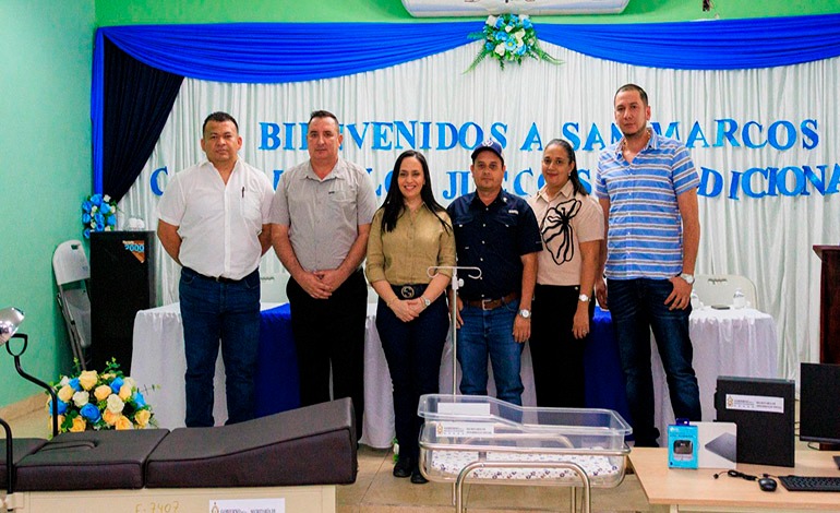 Centros de salud y escuelas del occidente son dotados con equipo médico y&nbsp;tecnológico