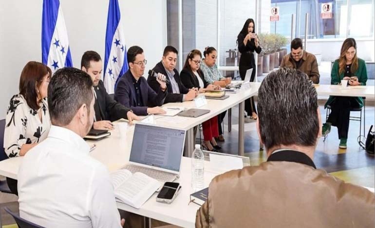 Aprueban aumento del 6% al 7.5% al salario&nbsp;mínimo