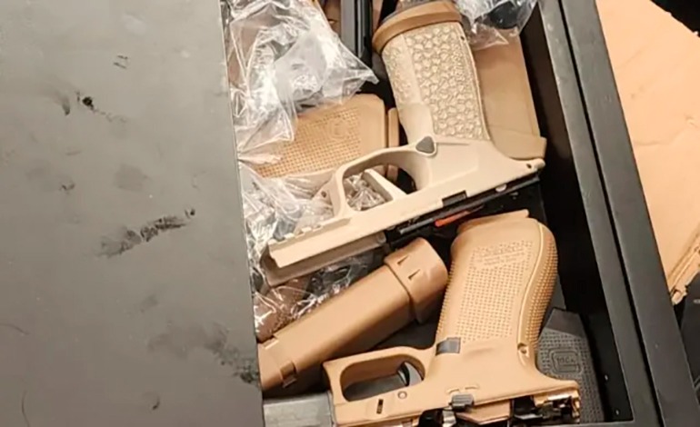 Descubren arsenal camuflado entre&nbsp;encomiendas