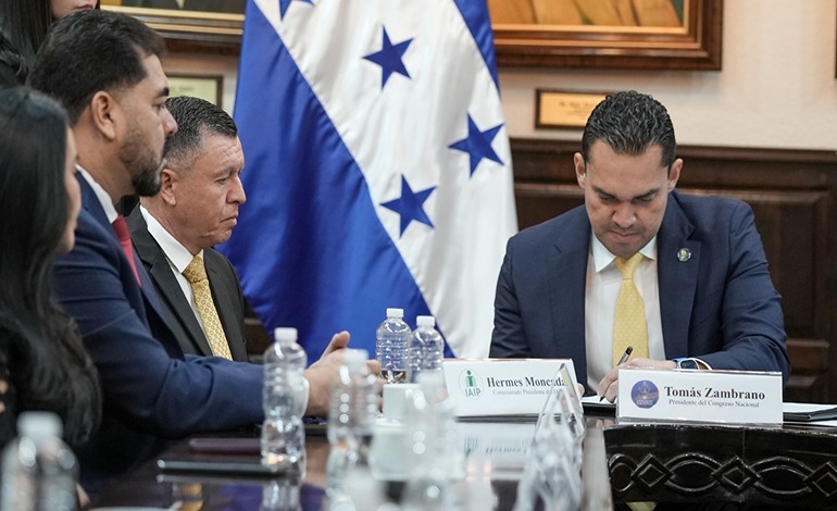 CN y el IAIP firman convenio para auditoría del sistema de votación&nbsp;electrónica
