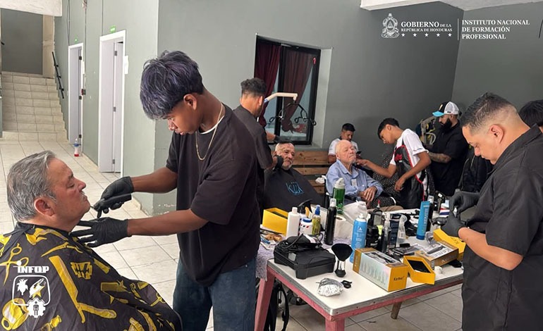 SOLIDARIDAD EN HOGAR DE ANCIANOS