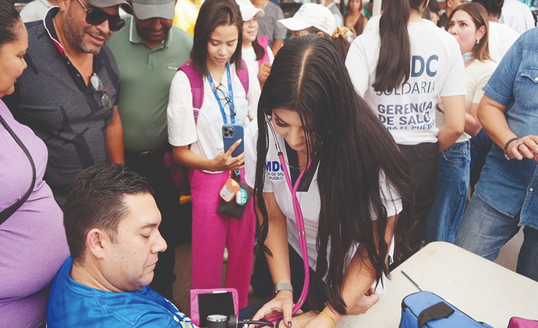 Brigada médica atiende en feria de la&nbsp;Kennedy