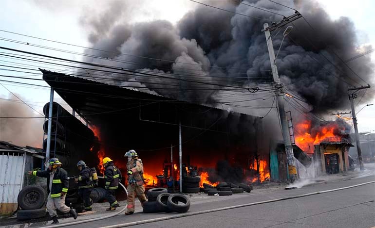 Infierno en Comayagüela devora negocios