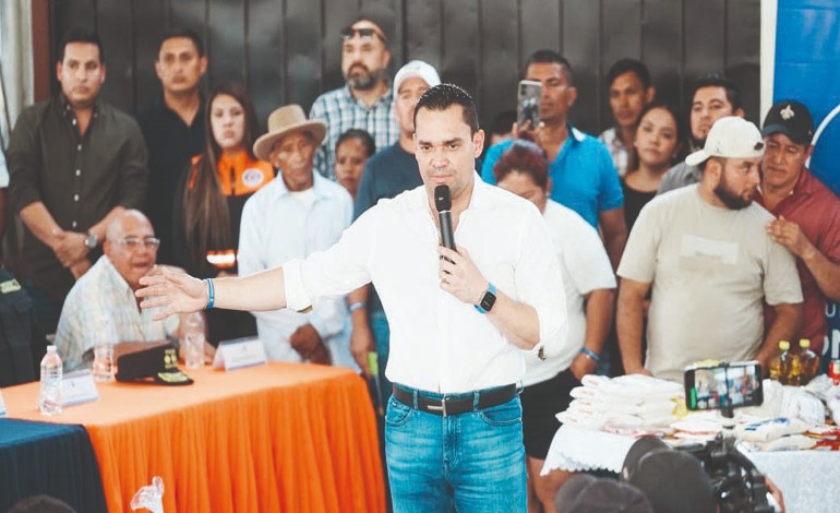 Más de mil familias de Langue reciben alimentos para enfrentar sequía