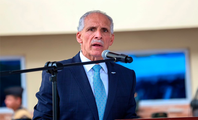 Asfura anuncia licitación de 600 megavatios por&nbsp;apagones