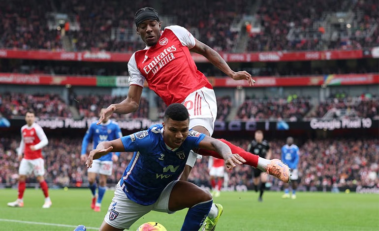 Arsenal no falla: cuatro de cuatro