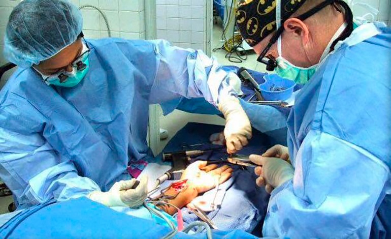 50 % de las consultas y cirugías paradas en el&nbsp;HE