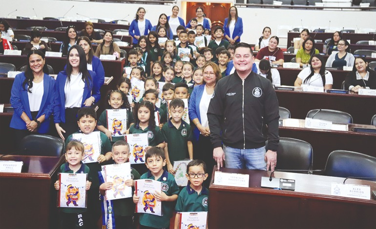 Estudiantes de Choluteca visitan el Congreso en jornada de puertas abiertas